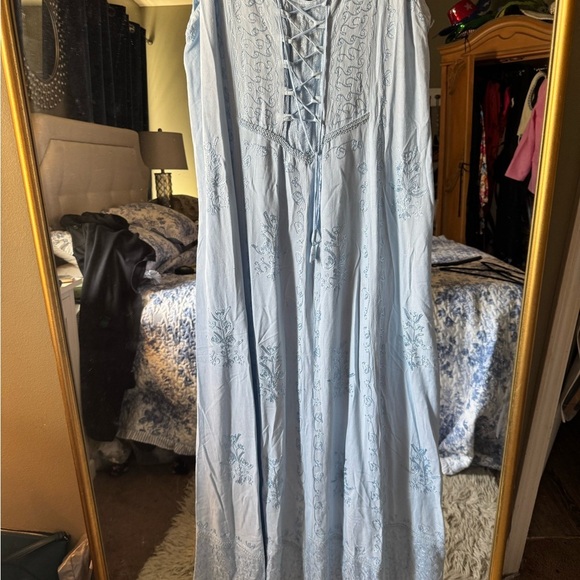 Elegant Blue Embroidered Maxi Dress - Picture 6 of 8